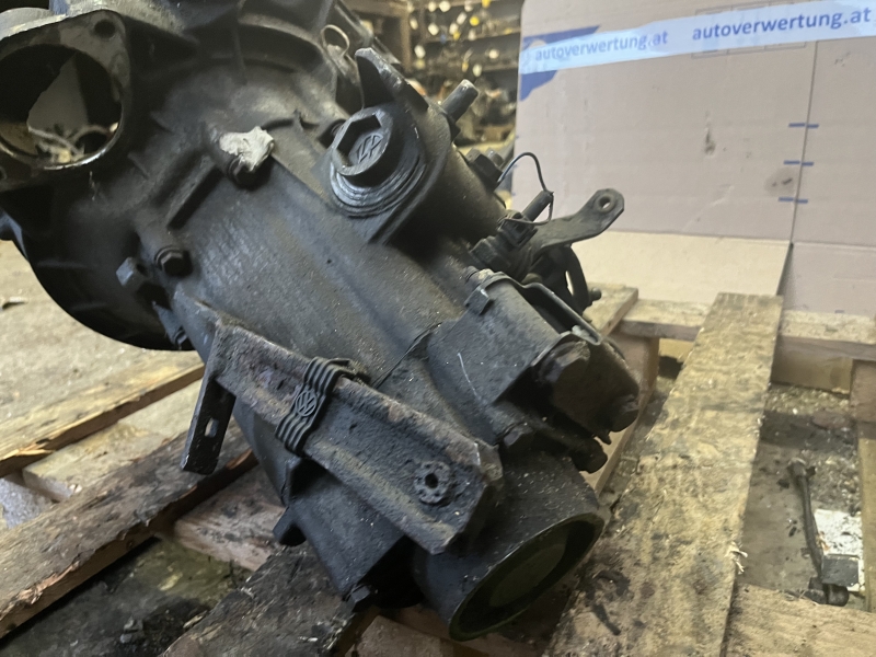 VW Golf 3 1,9D Getriebe 4T11082