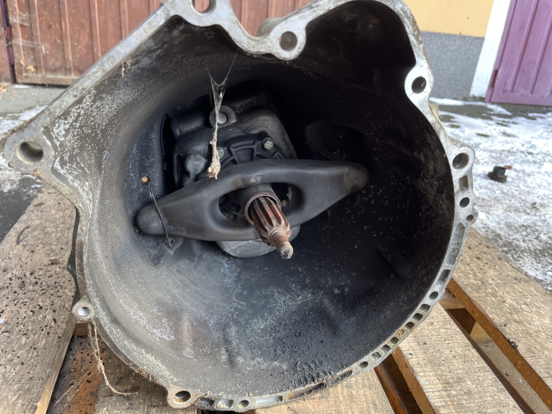 BMW 520 E34 ZF 1048401134