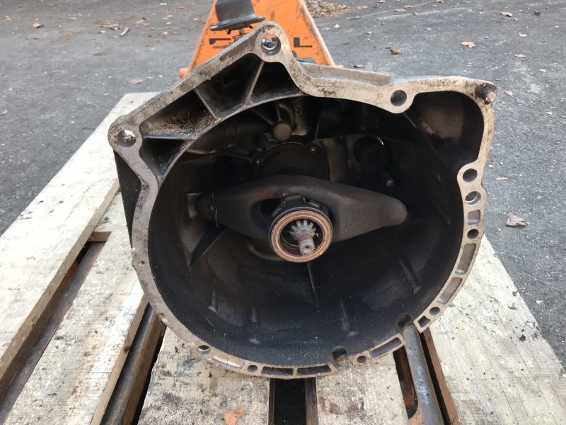 BMW 320TD E46 ZF 1053401127 Getriebe Teileträger